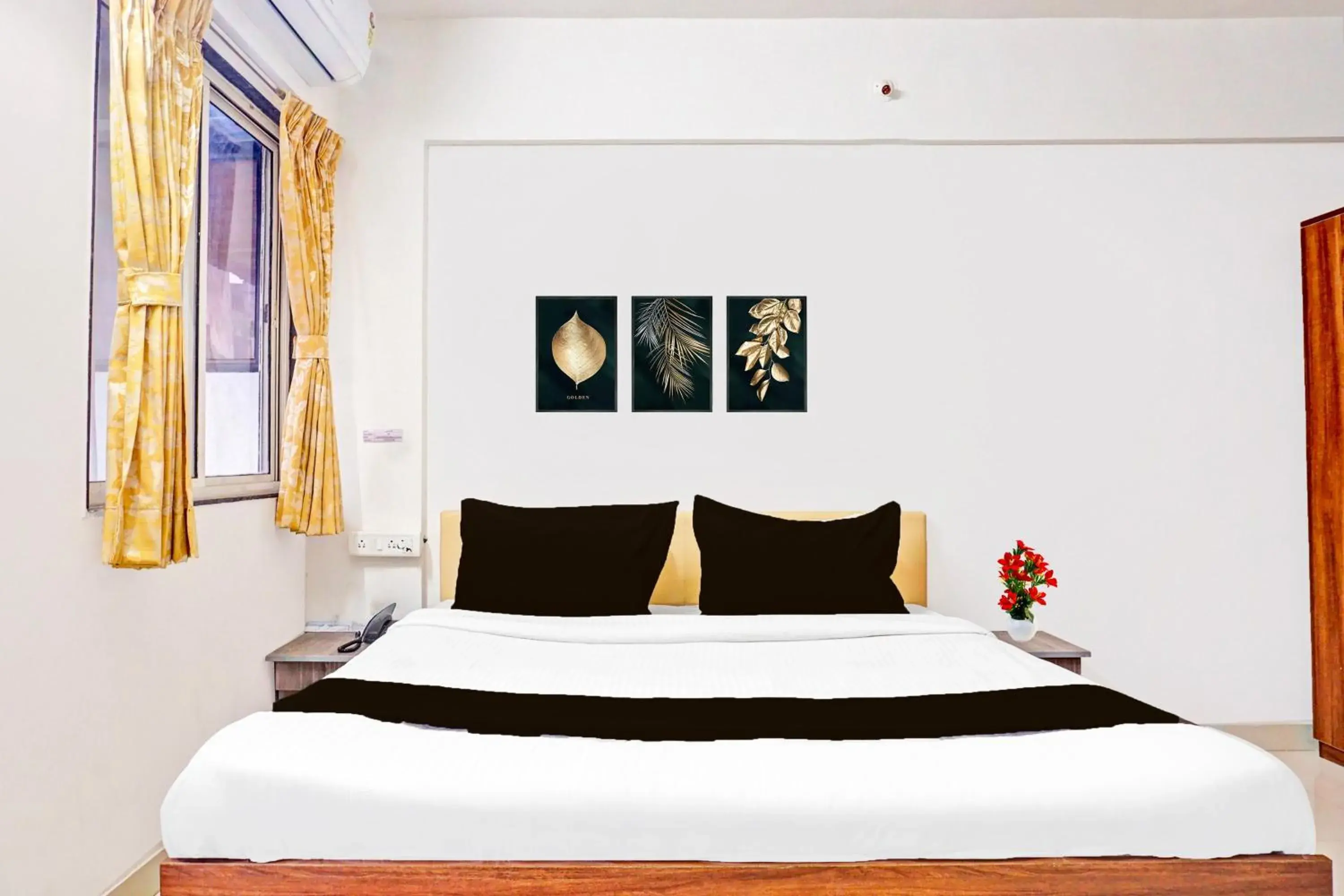 Bedroom, Bed in Super Collection O Baner formerly Seven Hills Bedroom, Bed in Super Collection O Baner formerly Seven Hills