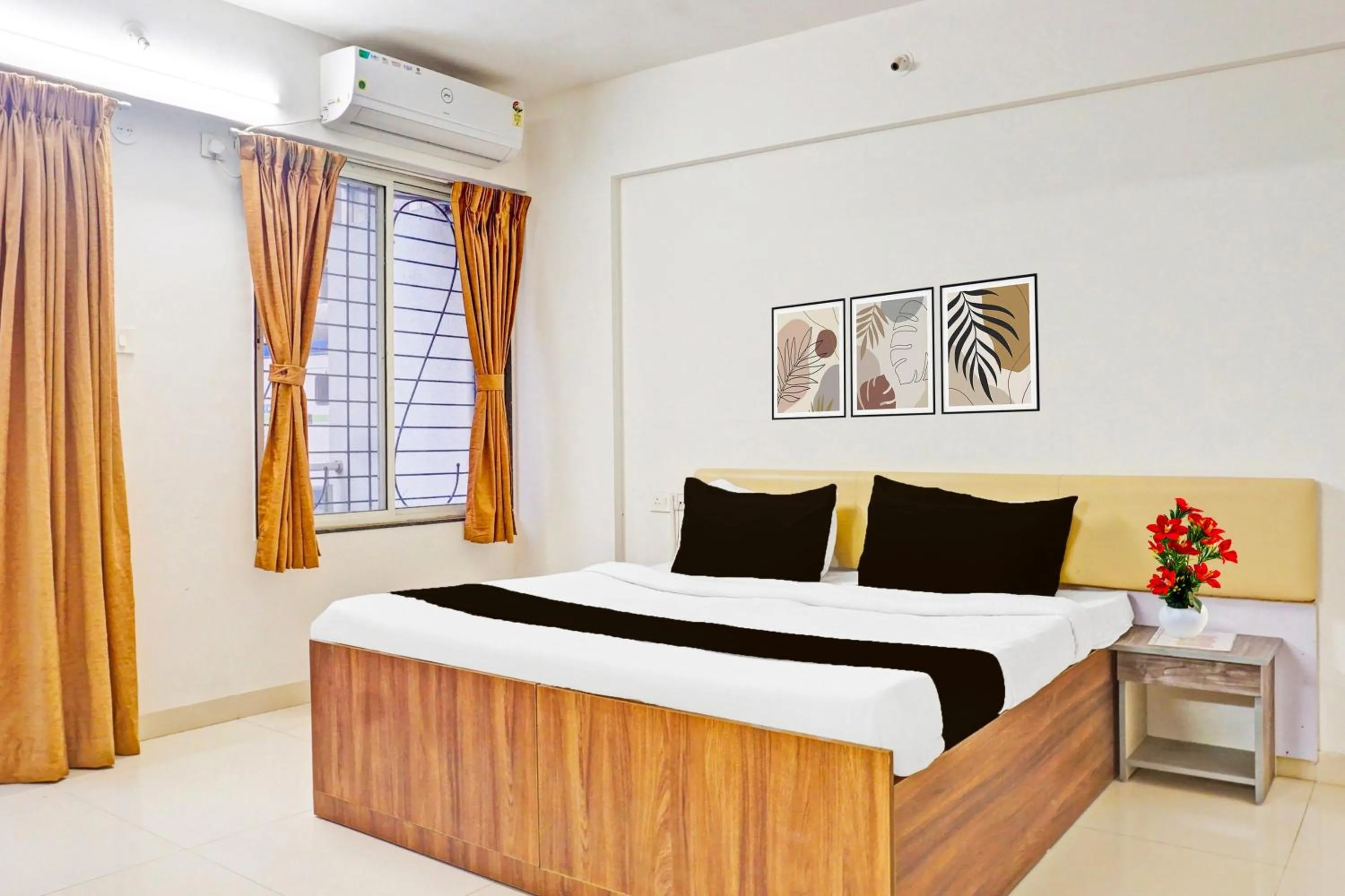 Bedroom, Bed in Super Collection O Baner formerly Seven Hills