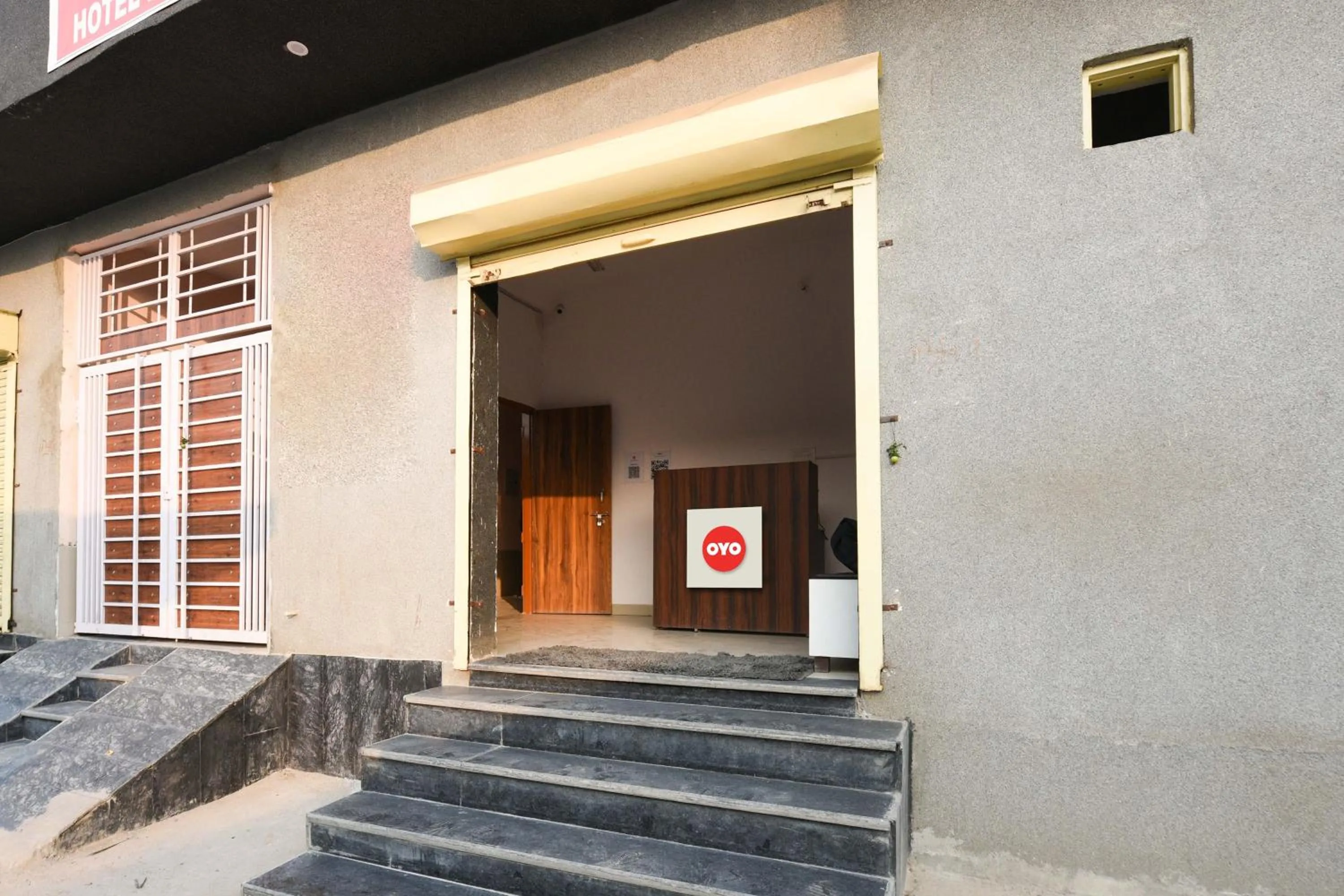 Facade/entrance in Hotel O Royal Place
