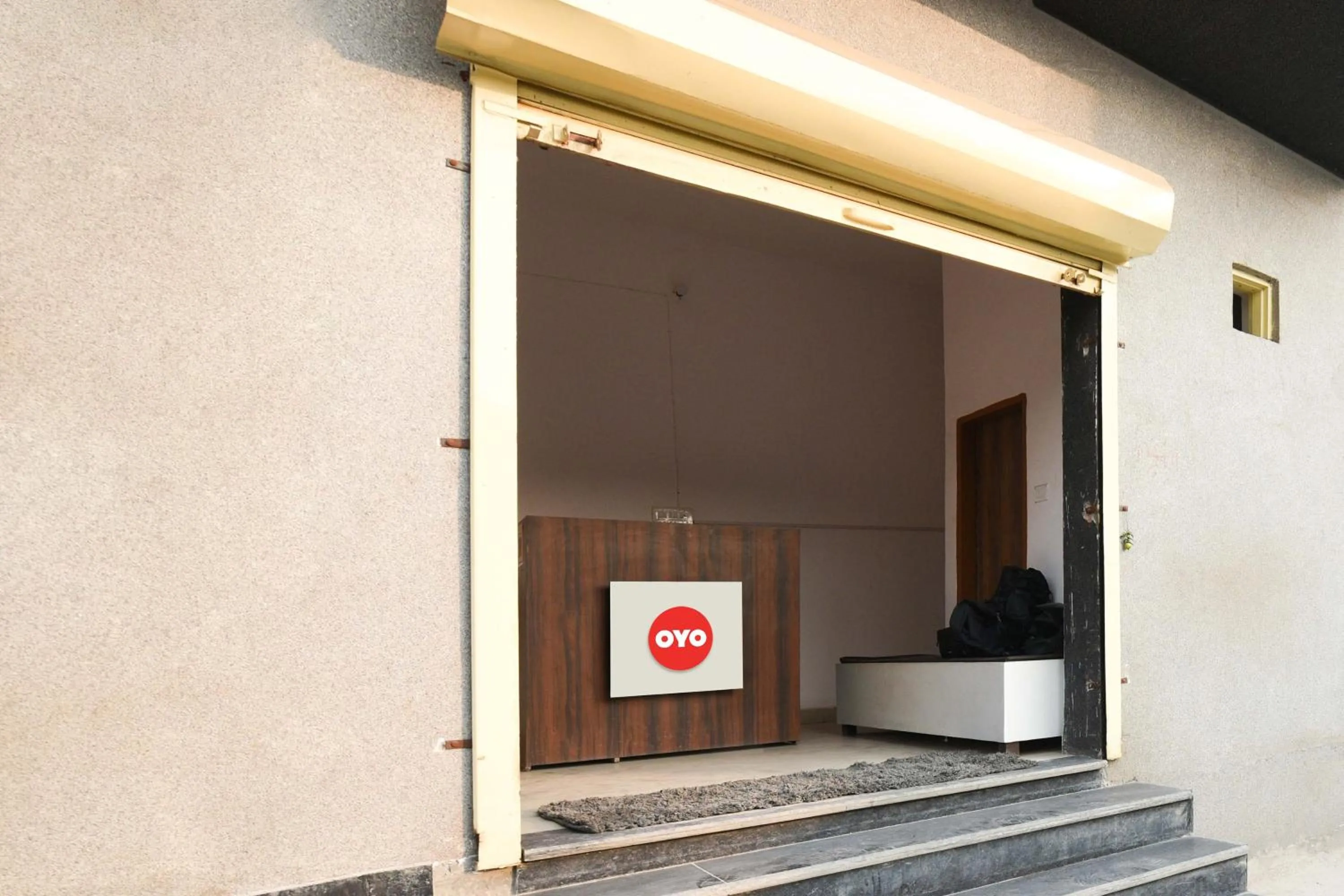 Facade/entrance in Hotel O Royal Place