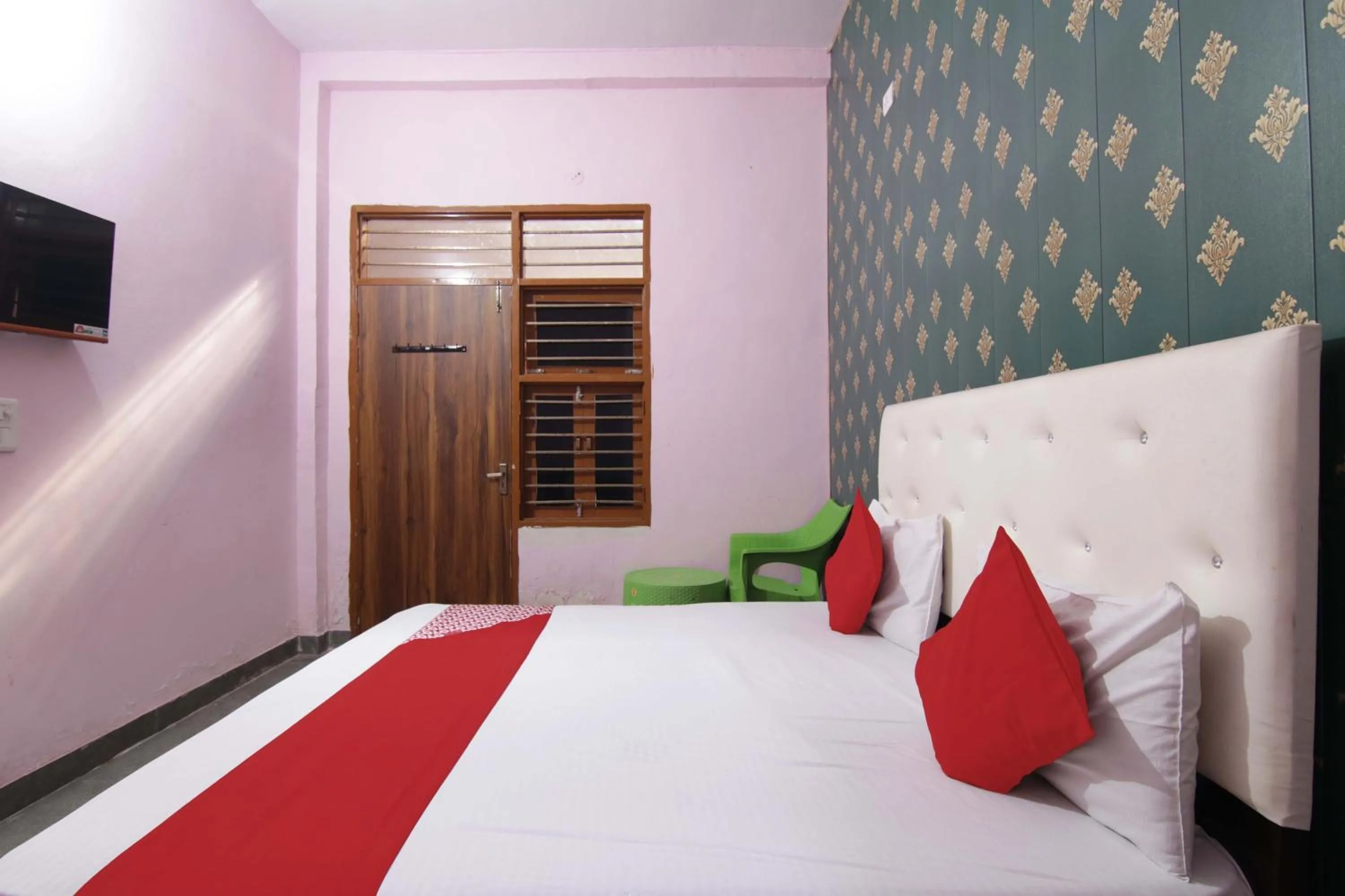 Bedroom, Bed in Hotel O Royal Place