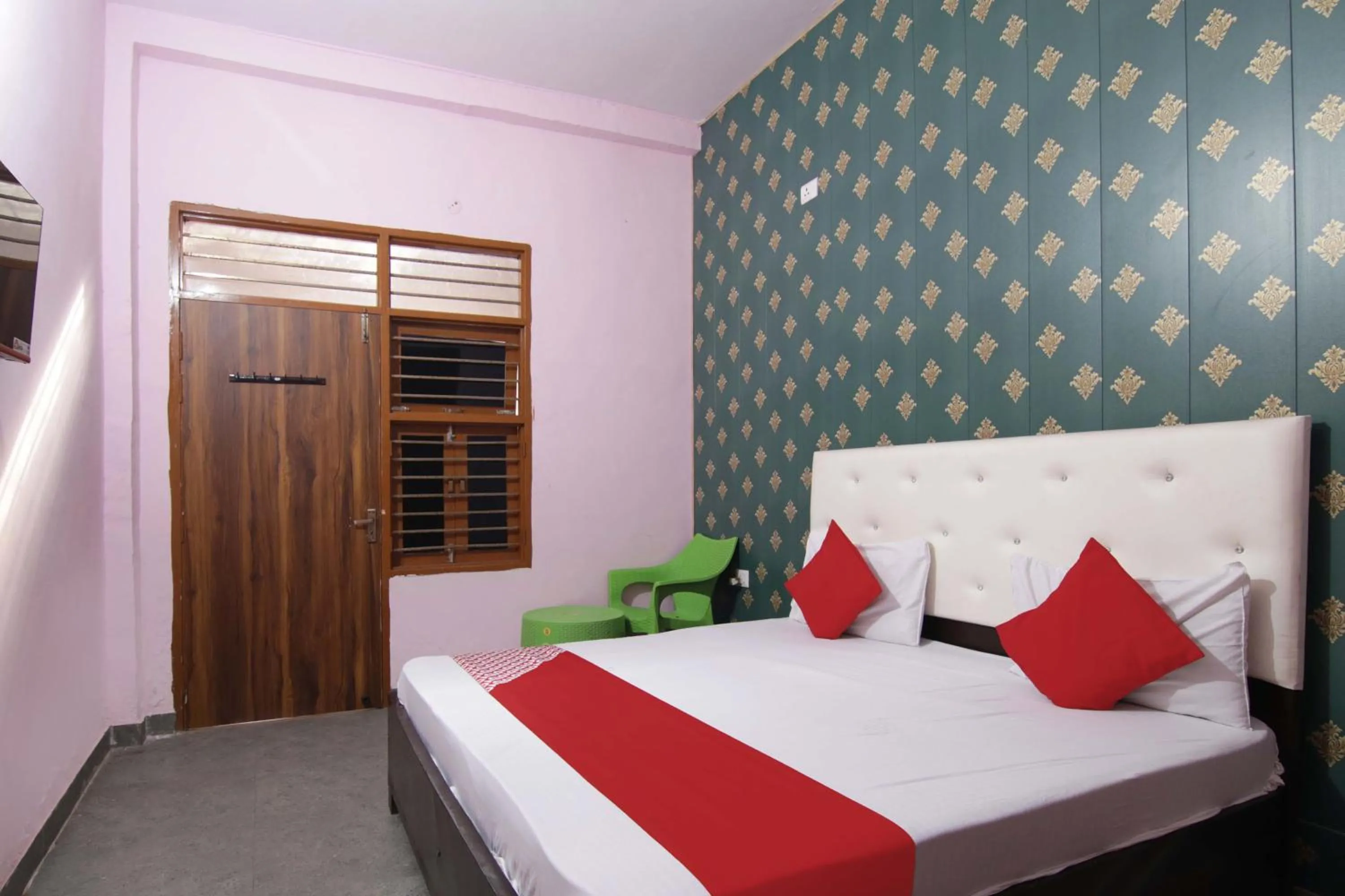 Bedroom, Bed in Hotel O Royal Place