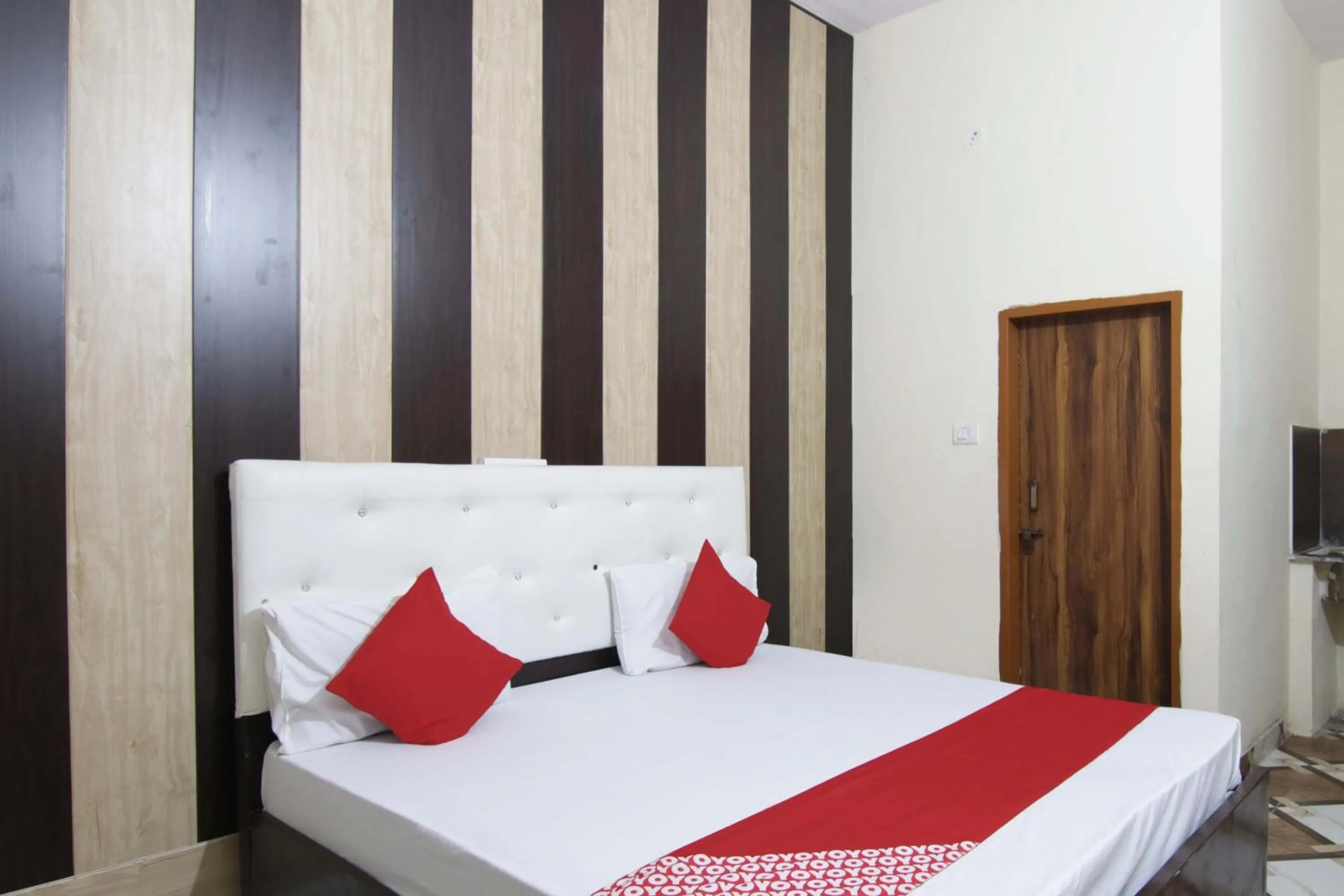 Bedroom, Bed in Hotel O Royal Place