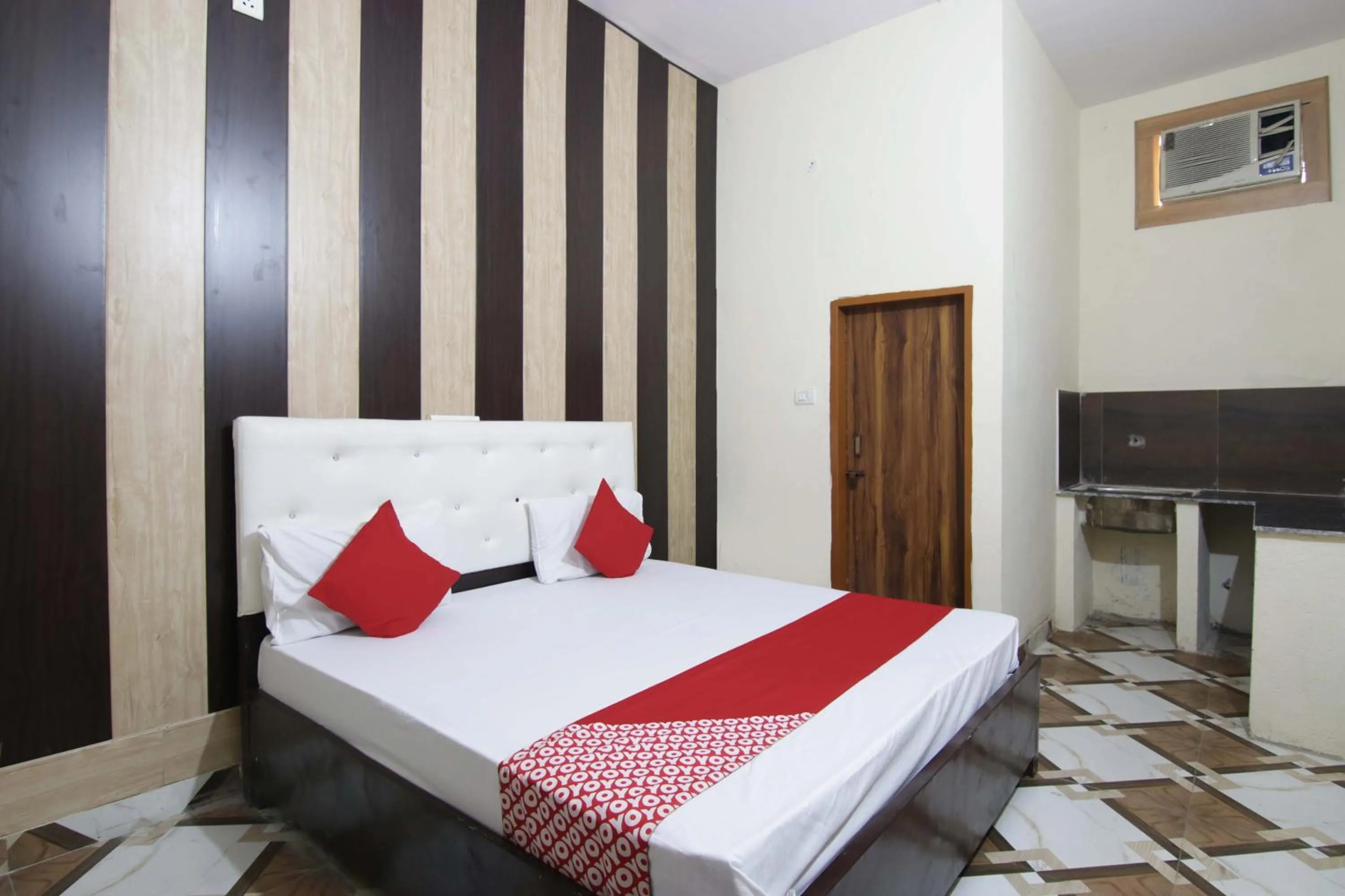 Bedroom, Bed in Hotel O Royal Place