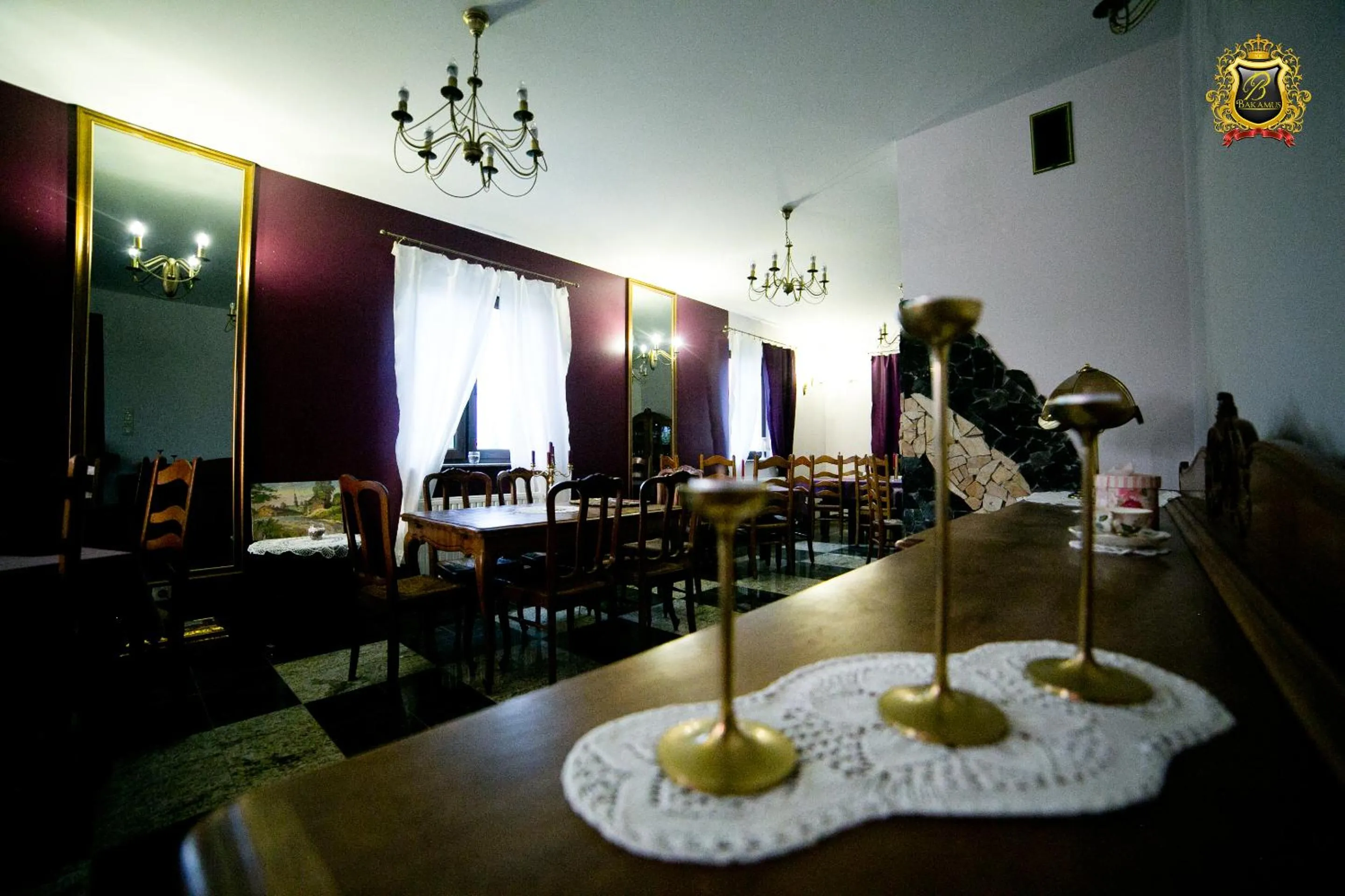 Restaurant/places to eat in Rezydencja Bakamus