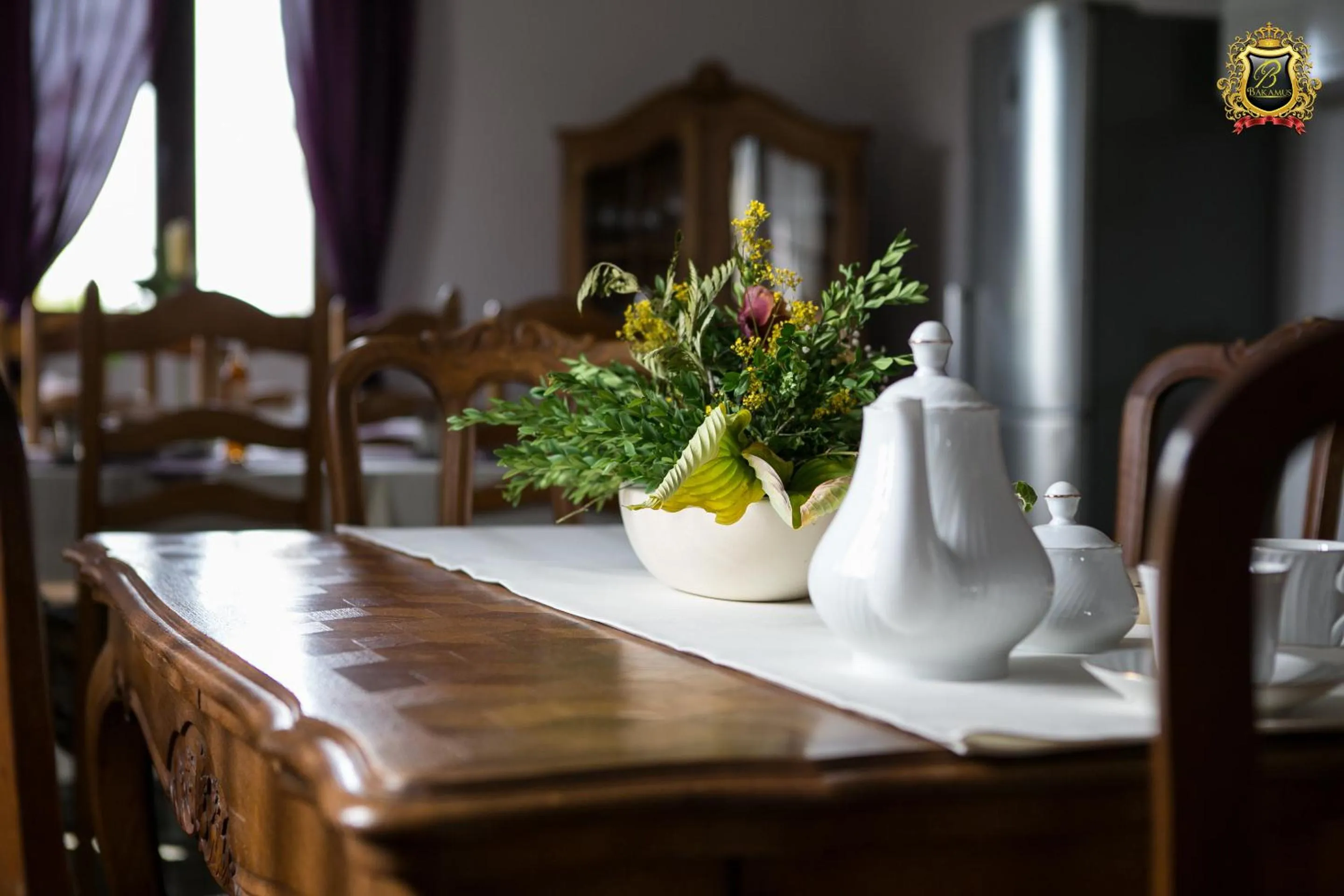 Restaurant/places to eat in Rezydencja Bakamus