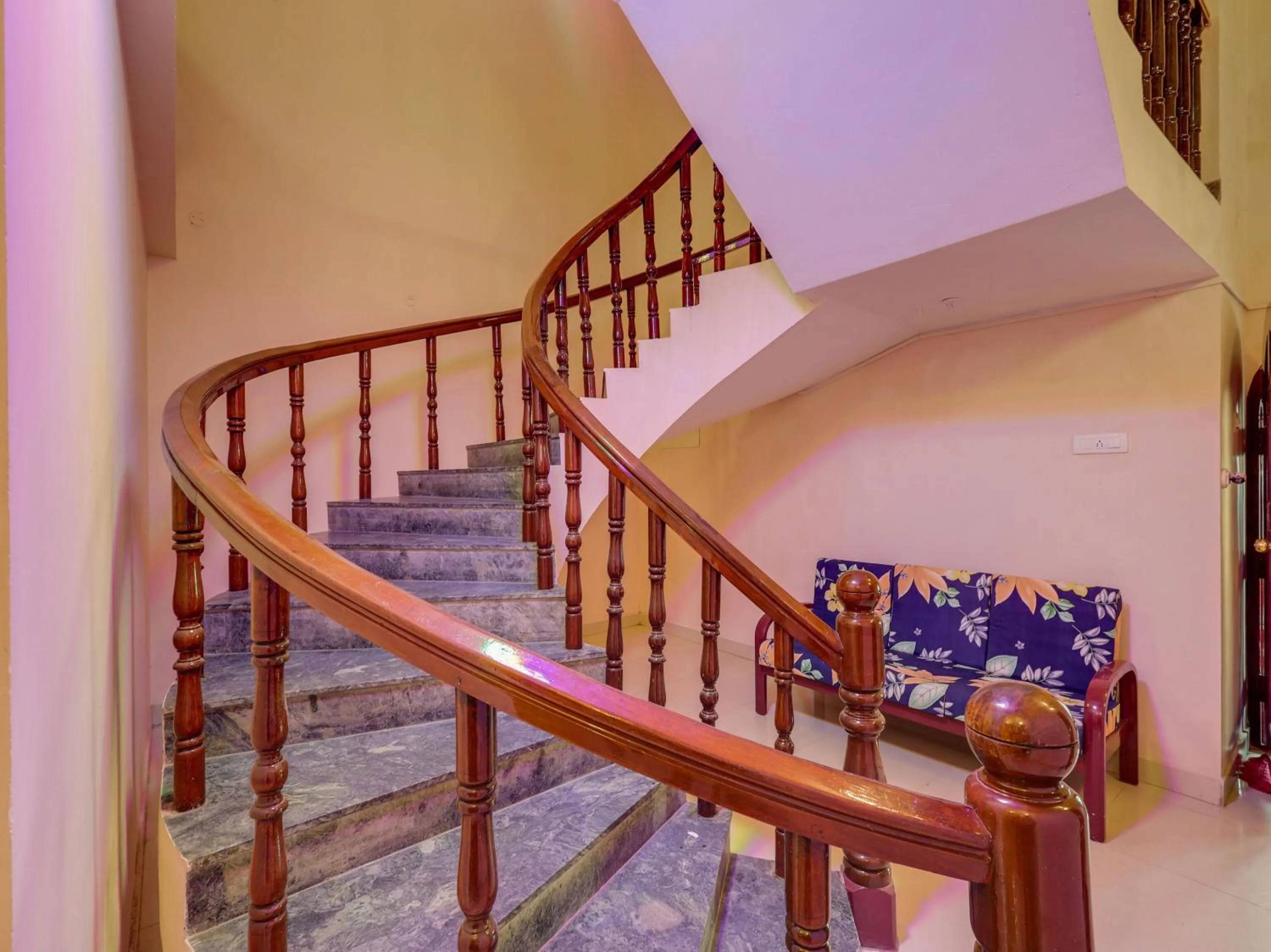 Lobby or reception in Super Hotel O Vsv Guest House Maduravoyal