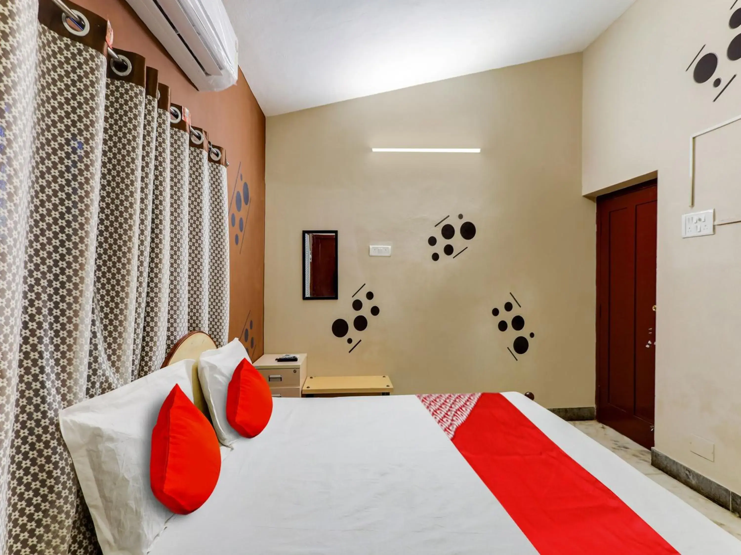 Bedroom, Bed in Super Hotel O Vsv Guest House Maduravoyal Bedroom, Bed in Super Hotel O Vsv Guest House Maduravoyal