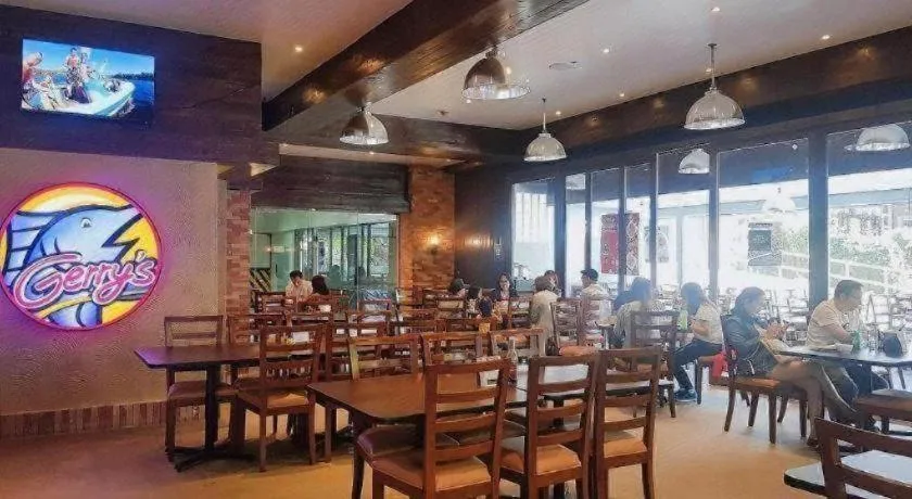 Travelite Hotel Legarda