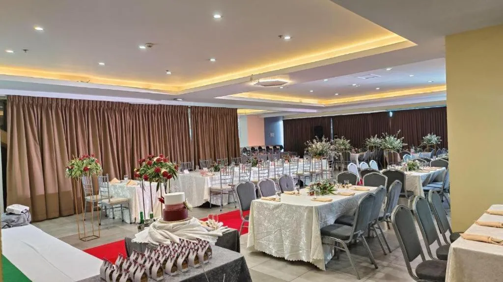 Travelite Hotel Legarda