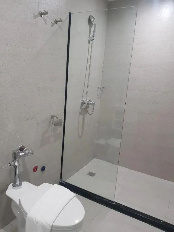 Travelite Hotel Legarda