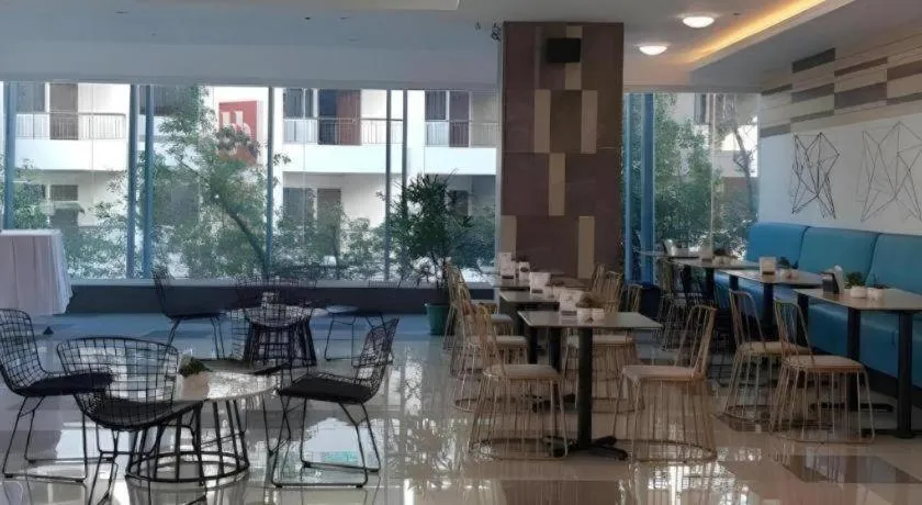 Travelite Hotel Legarda