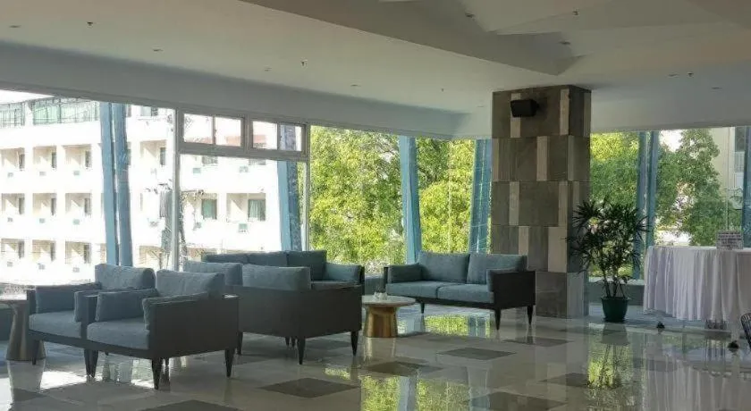 Travelite Hotel Legarda