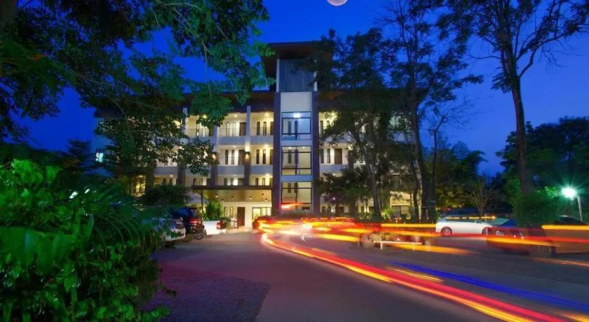 Gasser Park & Residence