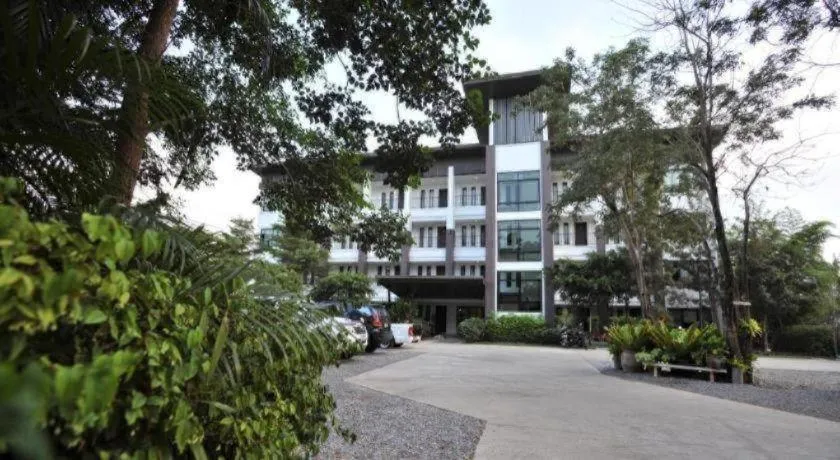 Gasser Park & Residence