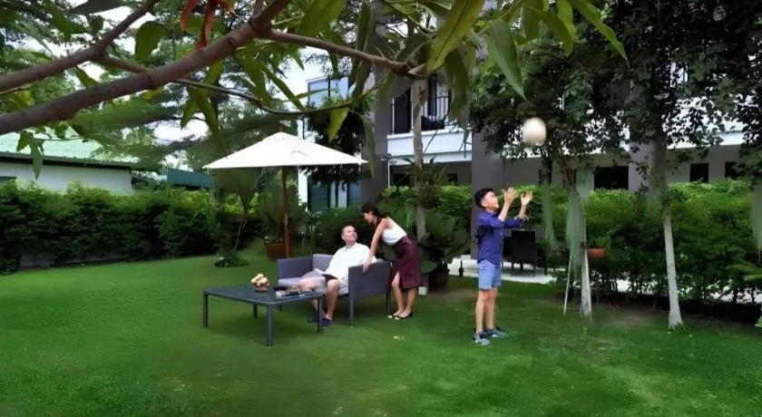 Gasser Park & Residence