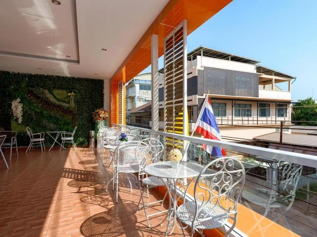 Klang Muang @ Nongkhai Hotel