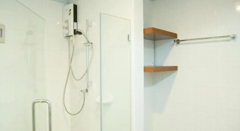 B2 Hat Yai Rat Uthit Boutique & Budget Hotel