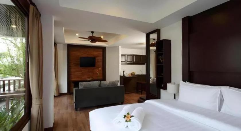 Bed in Maryoo Samui Hotel