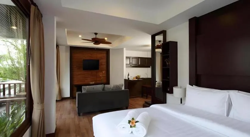 Bed in Maryoo Samui Hotel