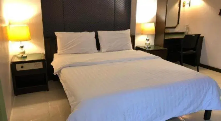 Bed in S.C. Heritage Hotel Bed in S.C. Heritage Hotel