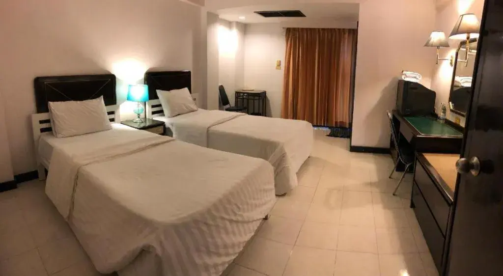 Bed in S.C. Heritage Hotel Bed in S.C. Heritage Hotel