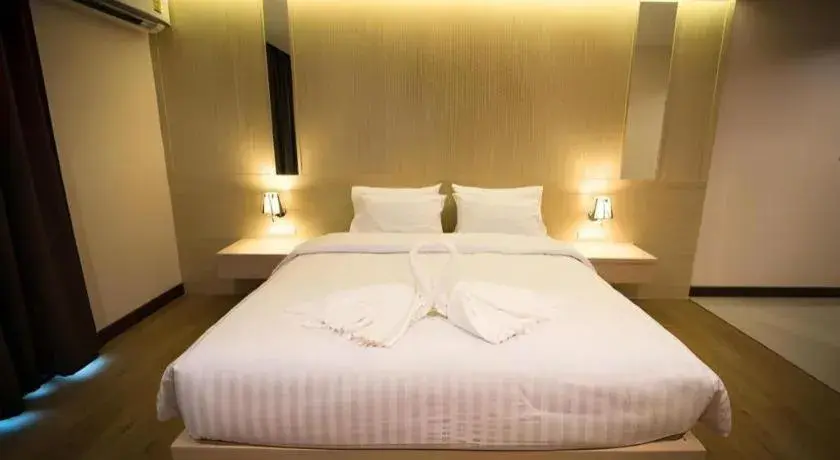 Bed in L Hotel Bed in L Hotel