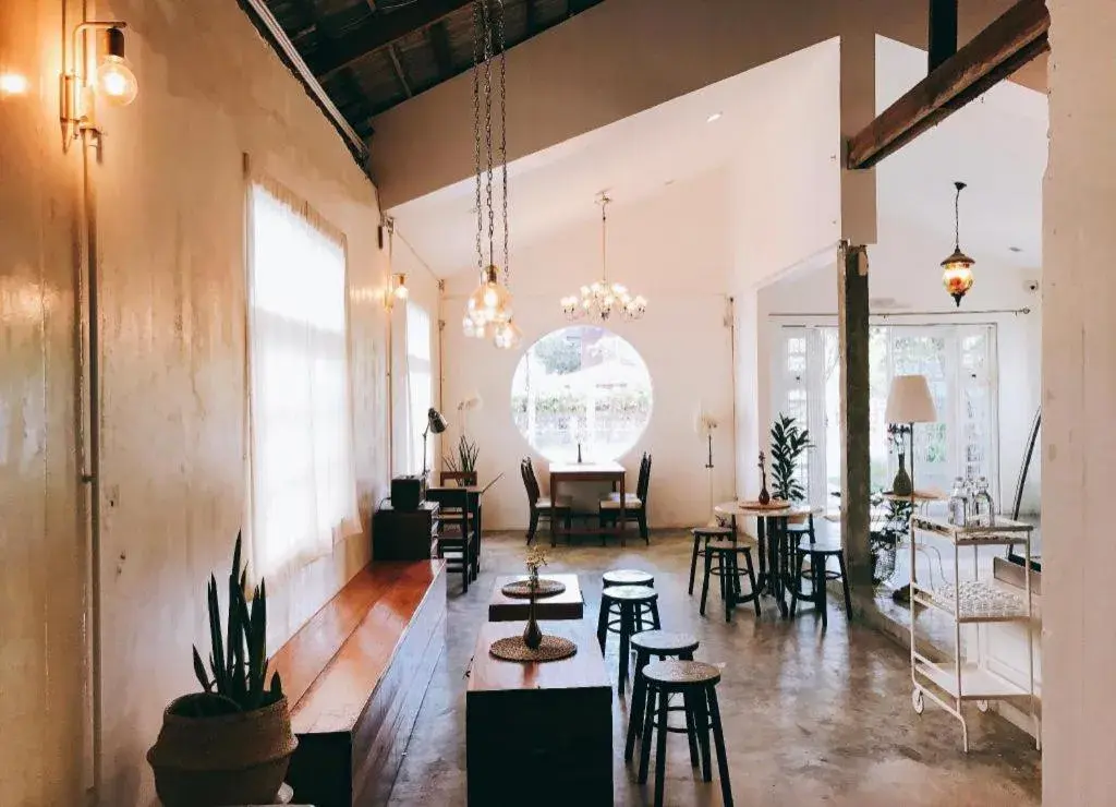 Khemjit cafe' and bed Khemjit cafe' and bed