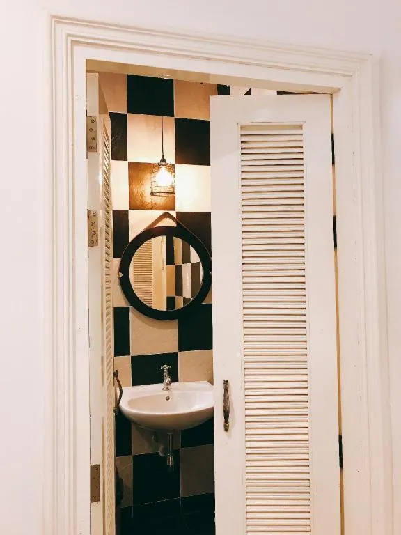 Khemjit cafe' and bed