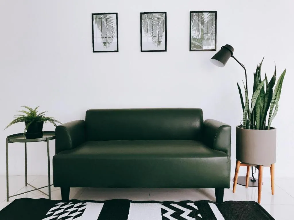 Khemjit cafe' and bed