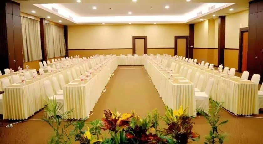 Horison Kota Lama Semarang