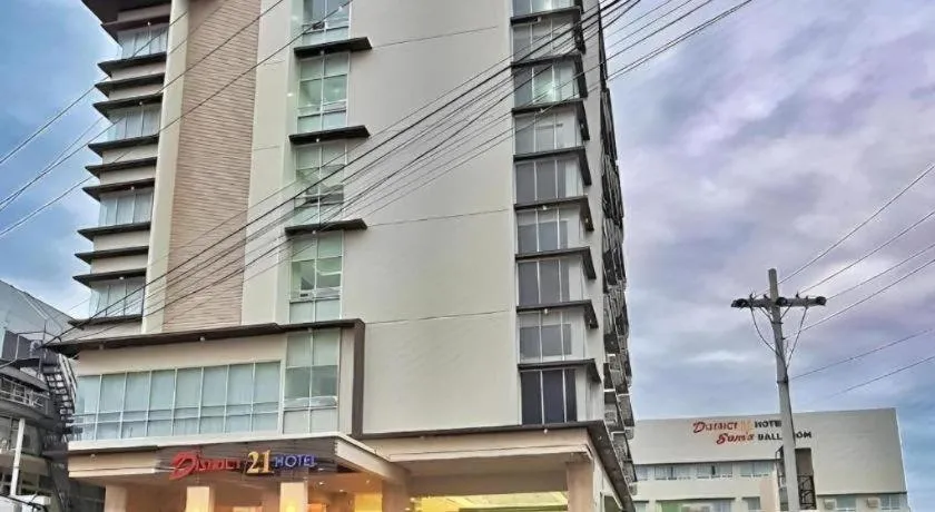 District 21 Hotel