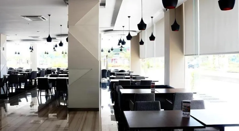 Wing Hotel Kualanamu Airport