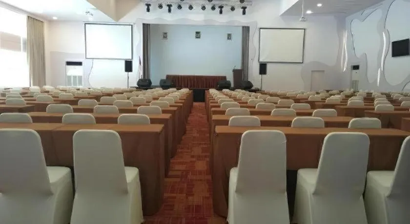 Wing Hotel Kualanamu Airport