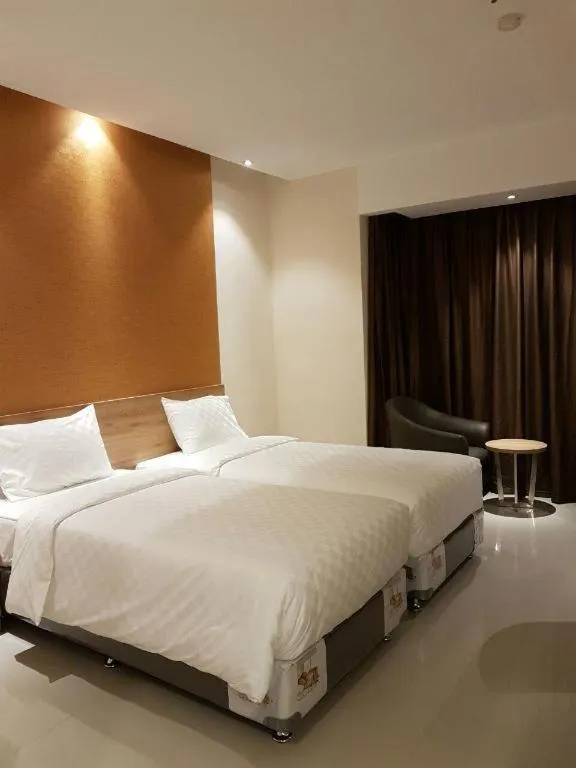 Bed in Wing Hotel Kualanamu Airport