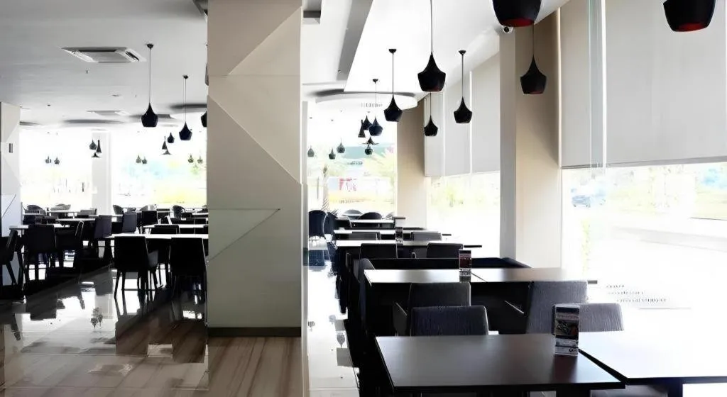 Wing Hotel Kualanamu Airport