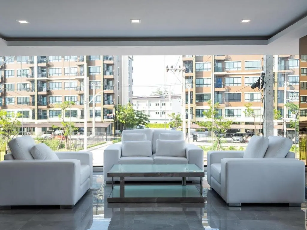 B2 Korat Premier Hotel