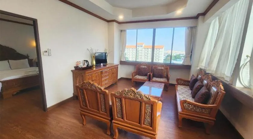 B2 Chang Phueak Gate Premier Hotel