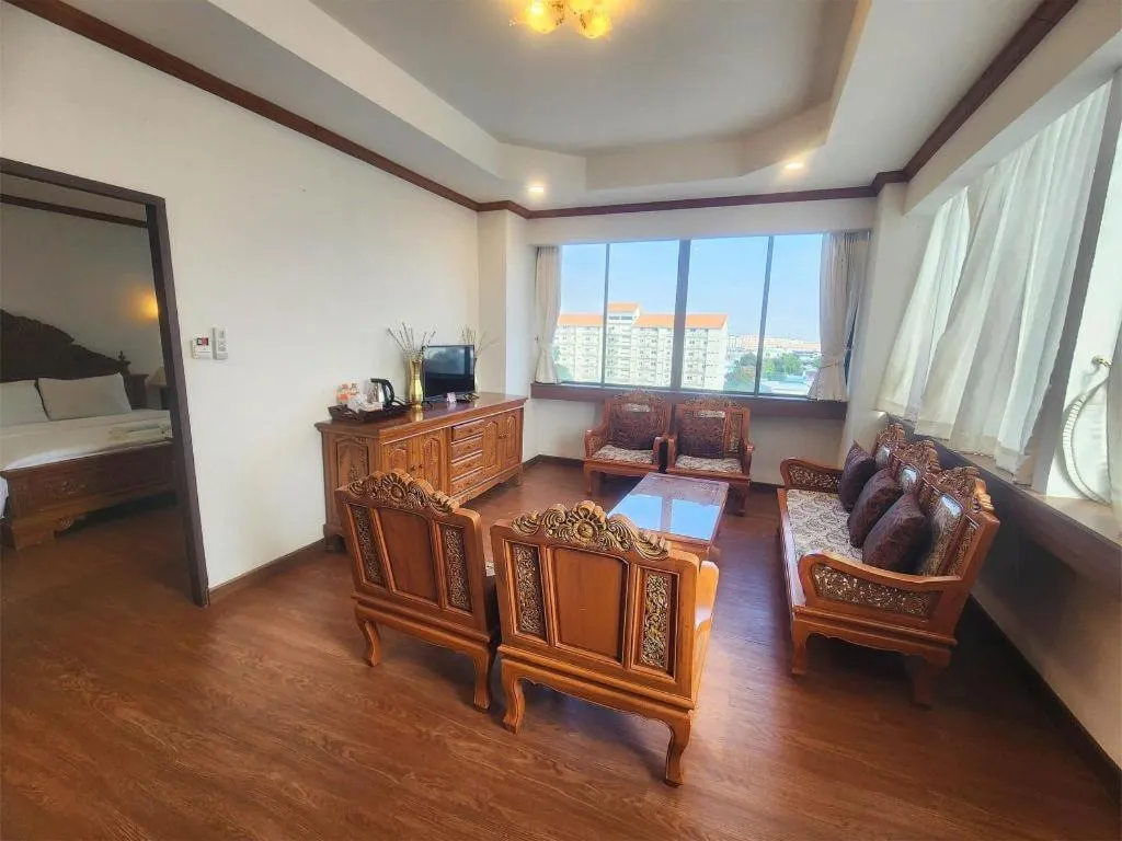 B2 Chang Phueak Gate Premier Hotel