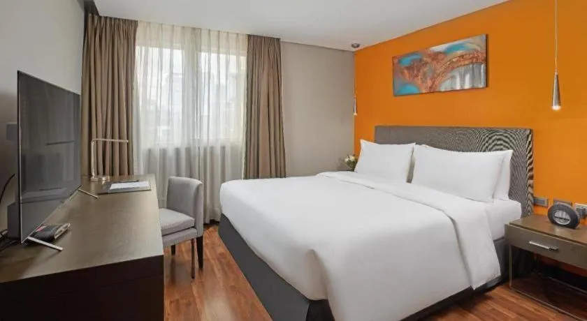 Bed in F1 Hotel Manila