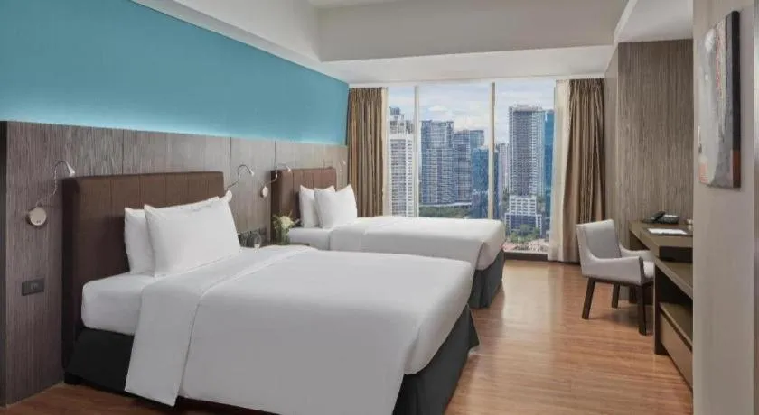 Bed in F1 Hotel Manila