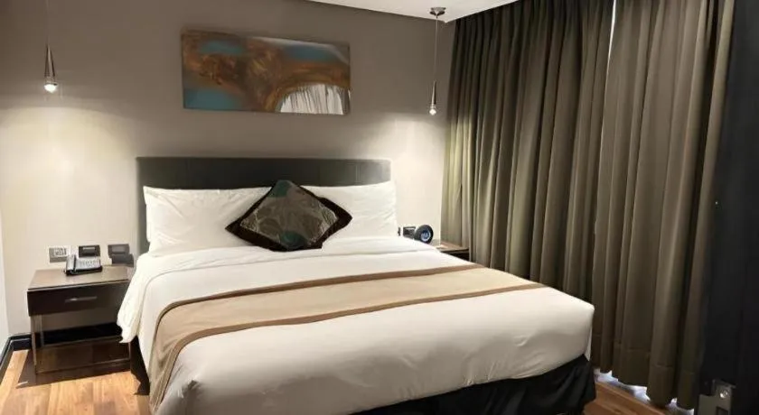 Bed in F1 Hotel Manila