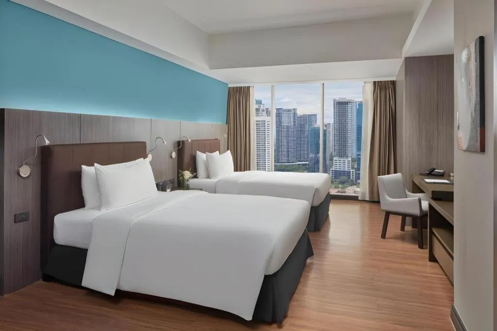 Bed in F1 Hotel Manila