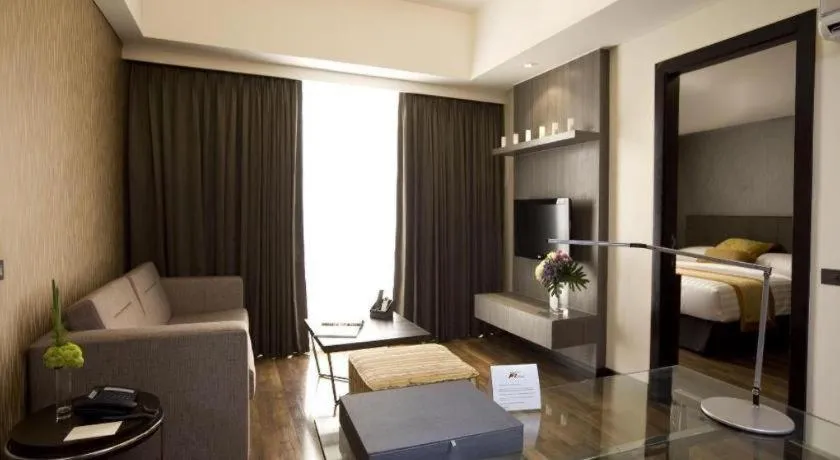 Bed in F1 Hotel Manila