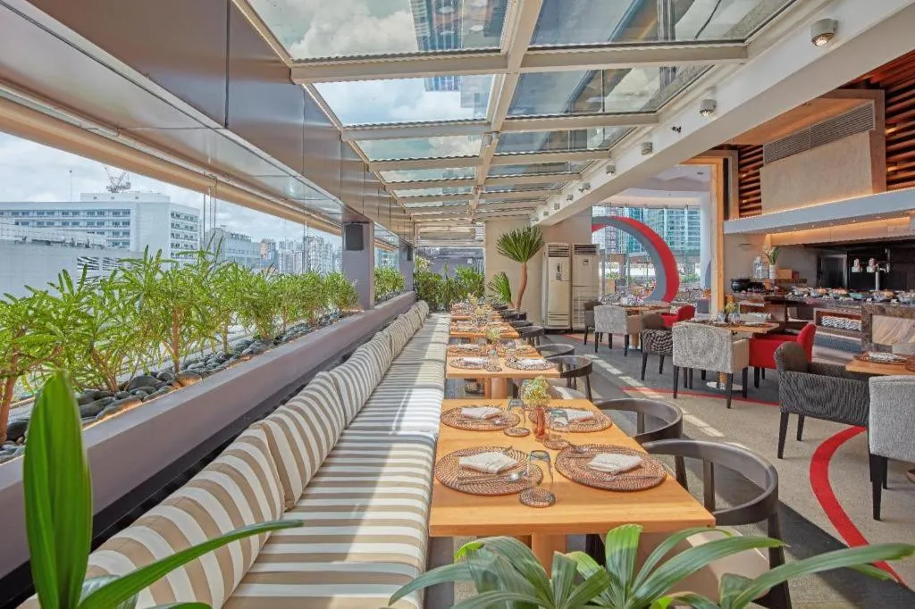 F1 Hotel Manila