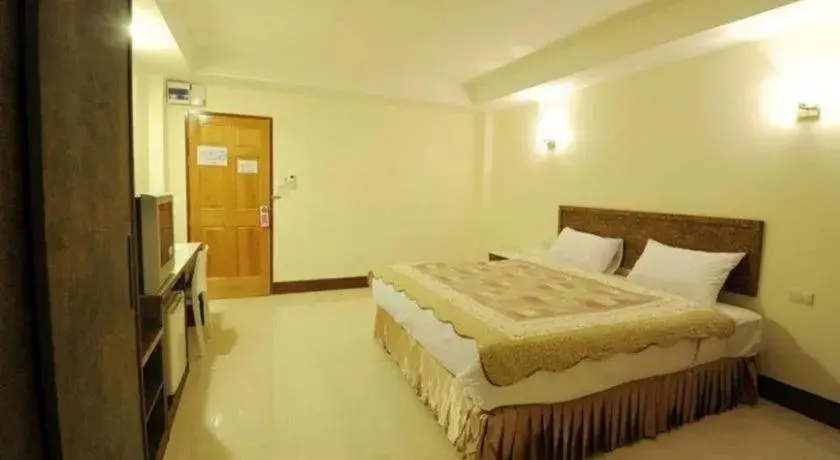 Bed in Trat Center Hotel Bed in Trat Center Hotel