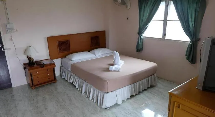 Bed in Sananwan Palace