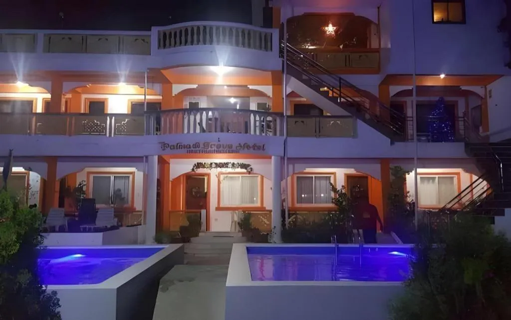 Palm Grove Saud Holiday Complex Hotel