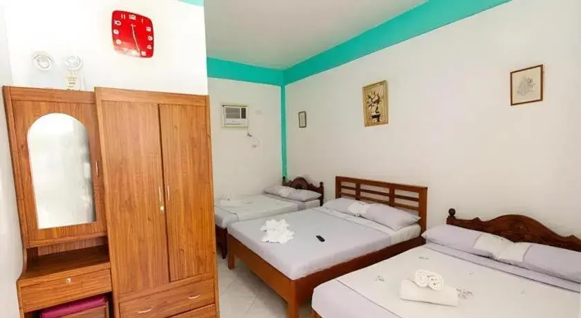 Bed in Palm Grove Saud Holiday Complex Hotel Bed in Palm Grove Saud Holiday Complex Hotel