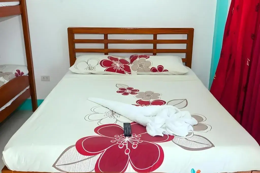 Bed in Palm Grove Saud Holiday Complex Hotel Bed in Palm Grove Saud Holiday Complex Hotel